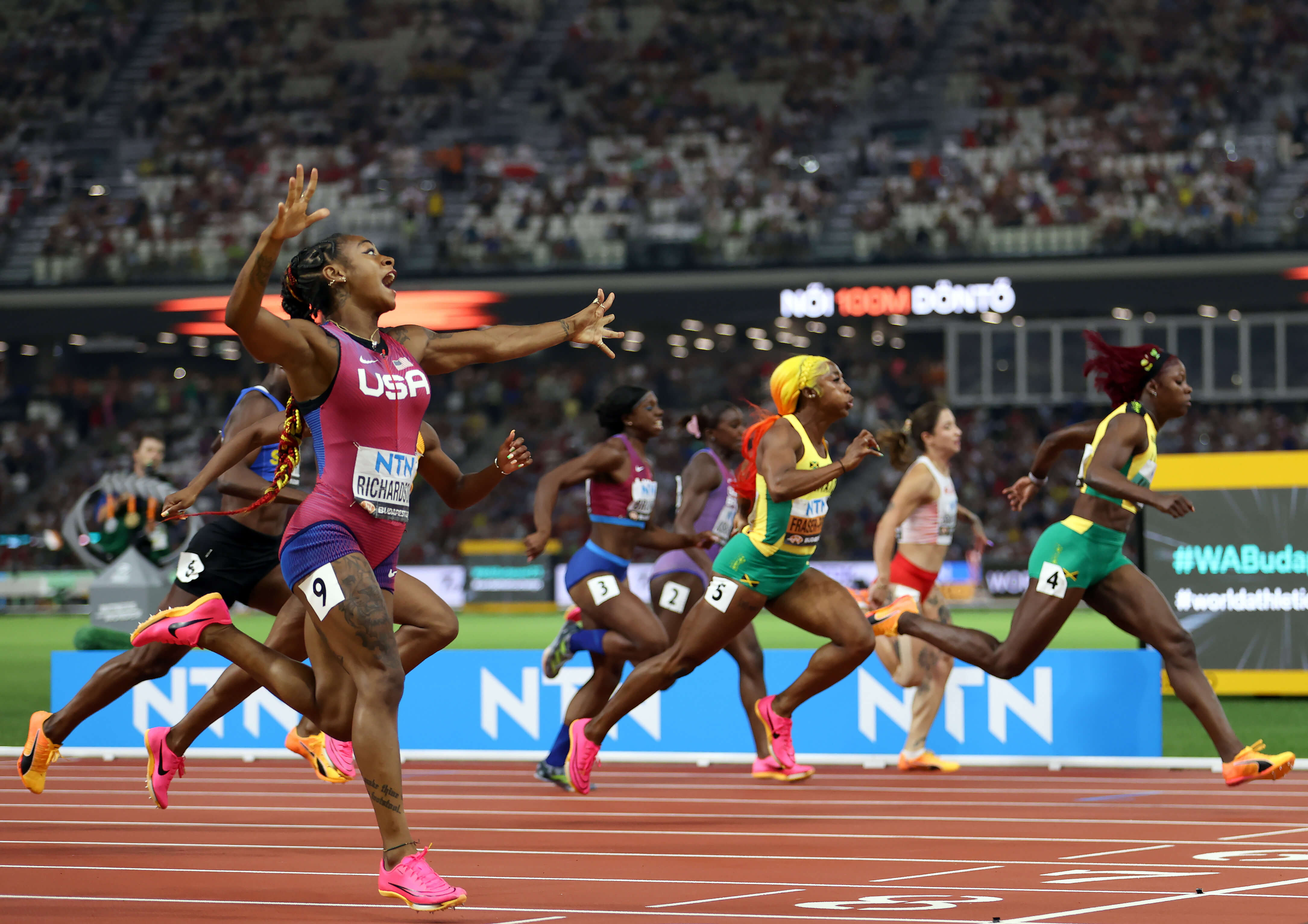 WOMEN-S-100M-FINISH